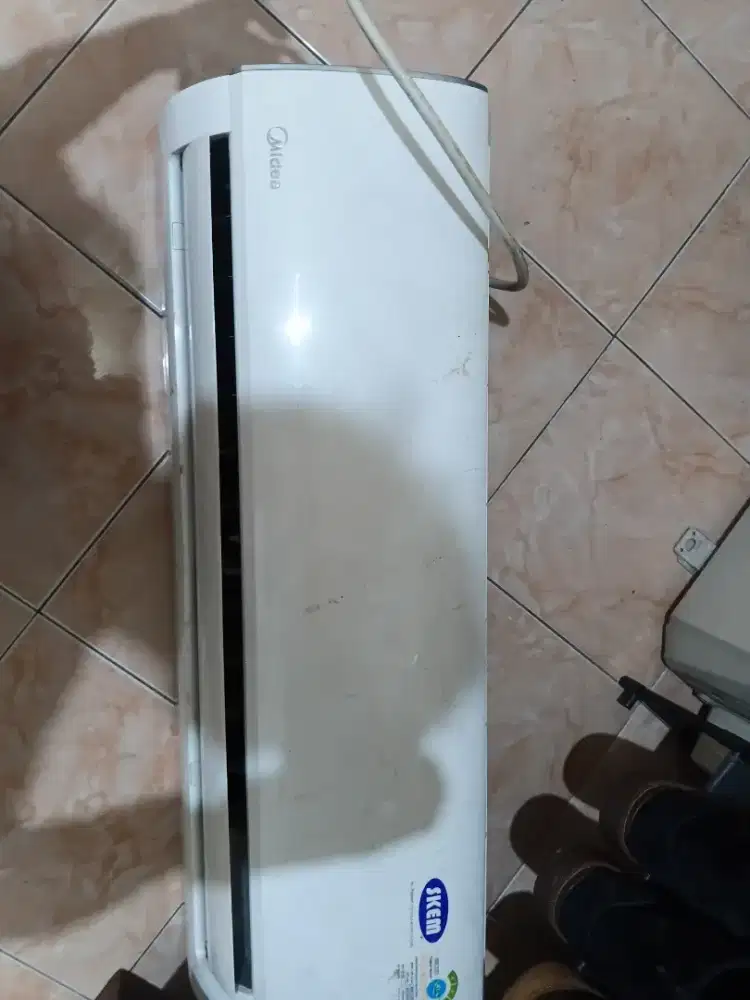 JUAL AC BEKAS MERK MIDEA  ½PK