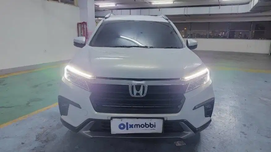 DP 9, JT Honda BR-V 1.5 E Bensin-MT Putih 2023