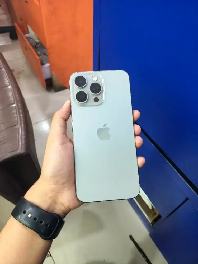 Seken Iphone 15 Pro Max 256gb ibox Garansi Off