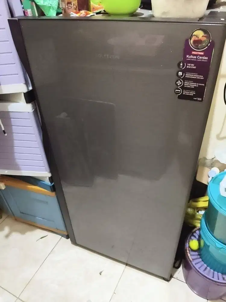 DIJUAL KULKAS POLYTRON