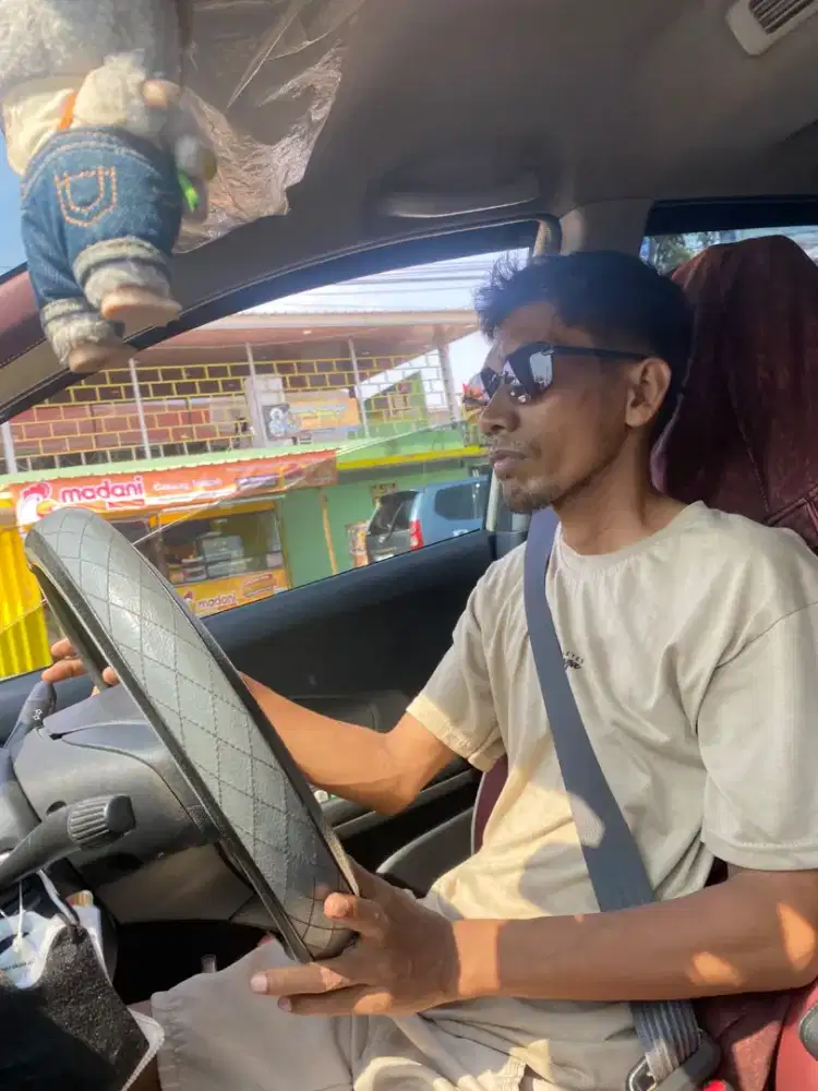 Cari kerjaan sebagai driver atau karyawan serabutan
