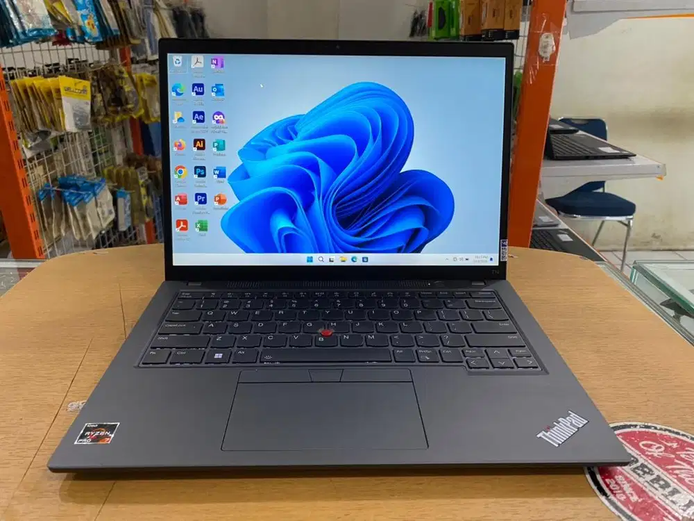 Lenovo ThinkPad T14 G3 Ryzen 7 PRO 6850U Ram 16GB SSD 512GB Touchscren