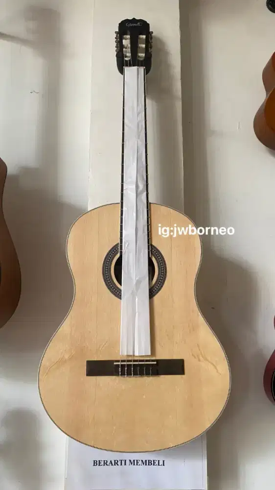 GITAR CLASSIC ORIGINAL BONUS SENAR AKUSTIK