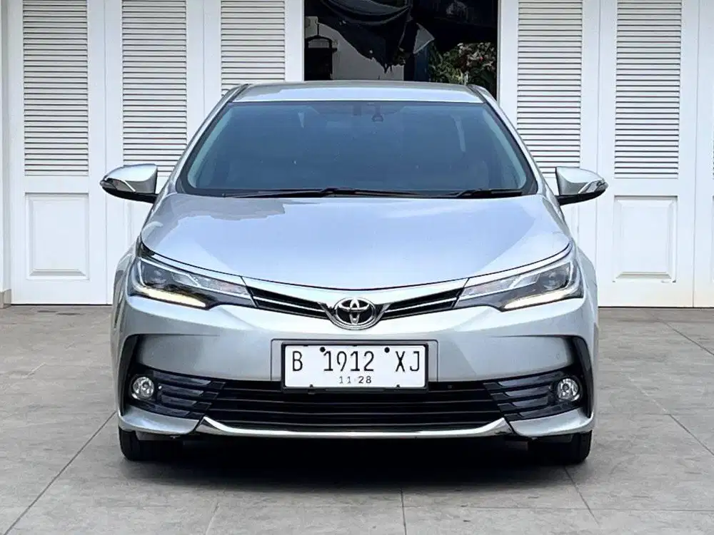 Toyota Altis 1.8 V Matic 2018