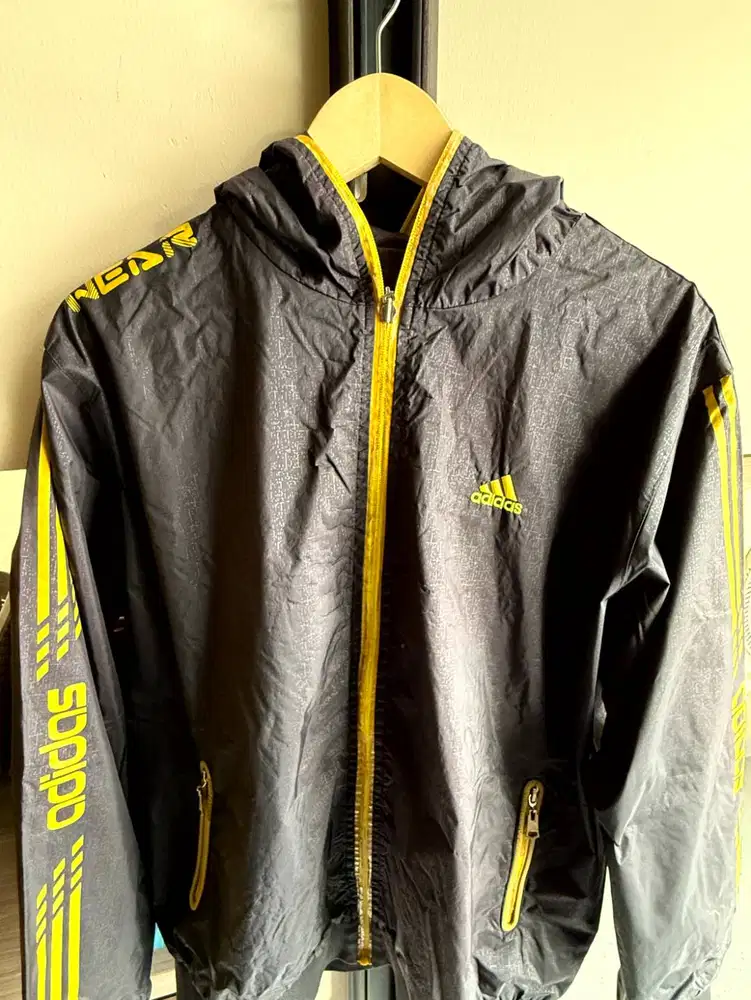Jaket Hoodie Windbreaker Adidas NEO - Hitam Gold