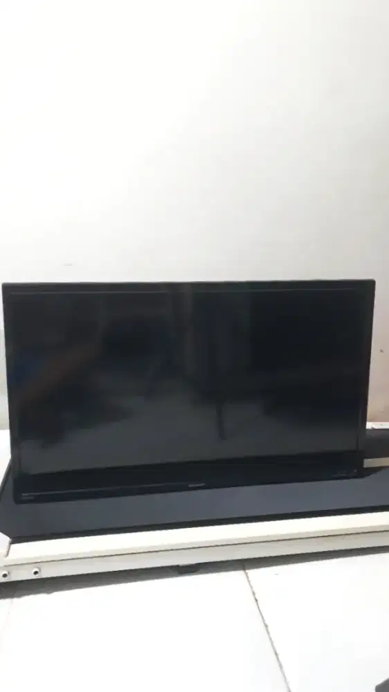 TV Sharp 24 Inch