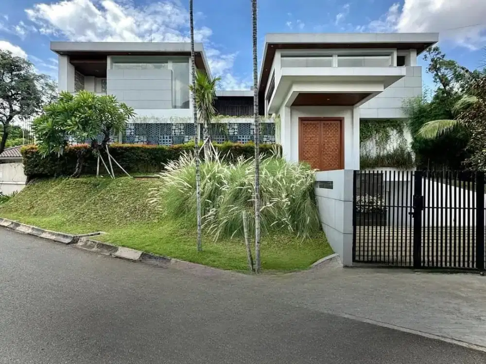 DIJUAL RUMAH BARU MODERN TROPICAL MINIMALIS PONDOK INDAH, HOOK DENGAN LIFT PANORAMIC!