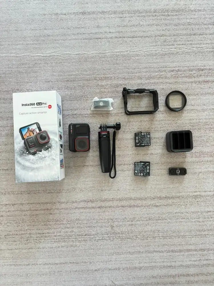 Camera Insta 360 Ace Pro + Perangkat Pelengkap