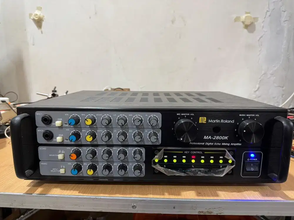 Ampli mixer karaoke martin roland + speaker audio ming sepasang