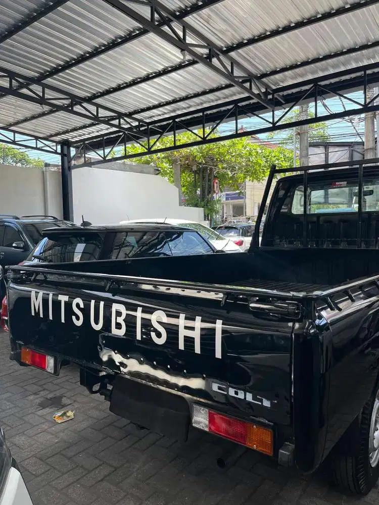 Mitsubishi L300  P-Up 2024 Hitam
