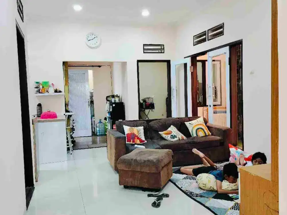 JUAL MURAH RUMAH 2LANTAI CIGANITRI BUAHBATU DEKAT YOUMART 850JT NEGO