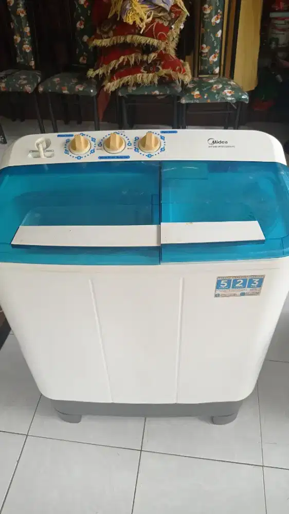 Mesin cuci 8kg midea