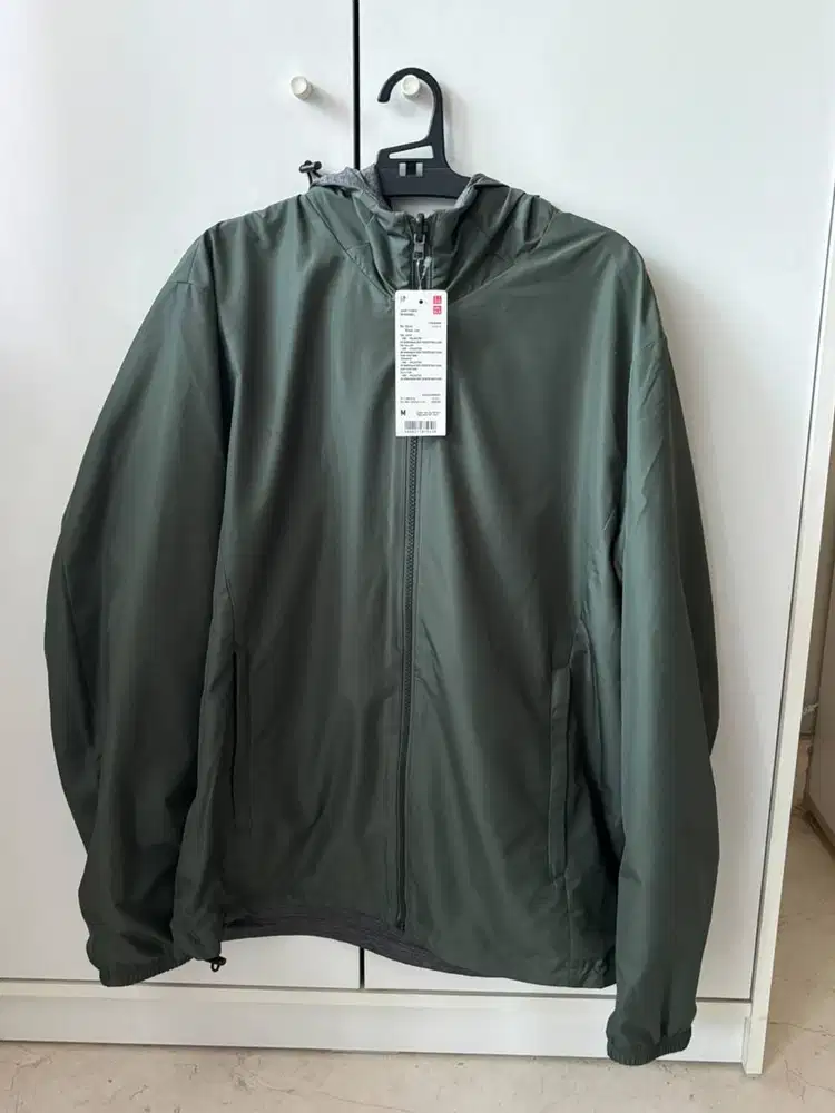 Uniqlo Jaket Parka Reversibel (Water-Repellent) - Olive