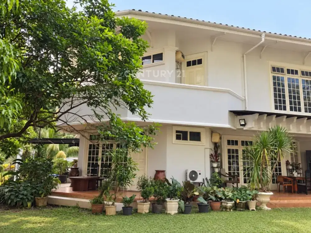Dijual Rumah Asri Nyaman Lokasi Strategis & Premium Di Kebayoran Baru Jaksel