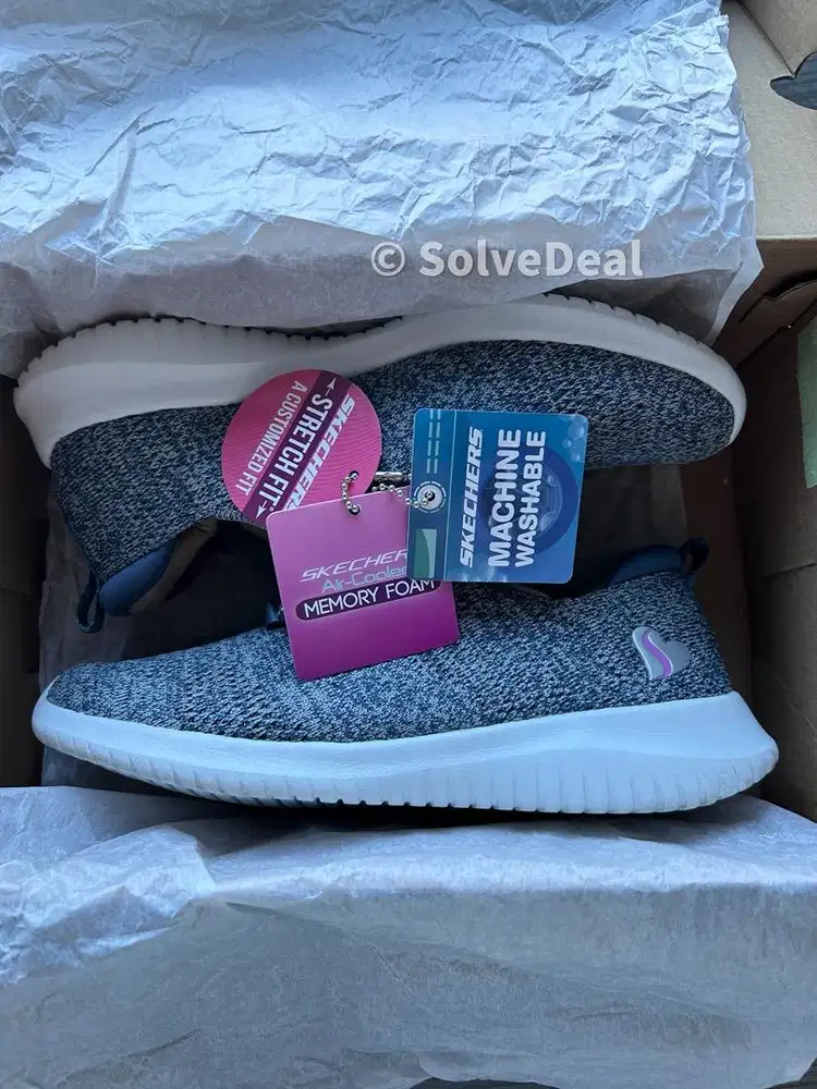 Sepatu Skechers Stretch Fit Air Cooled Memory Foam
