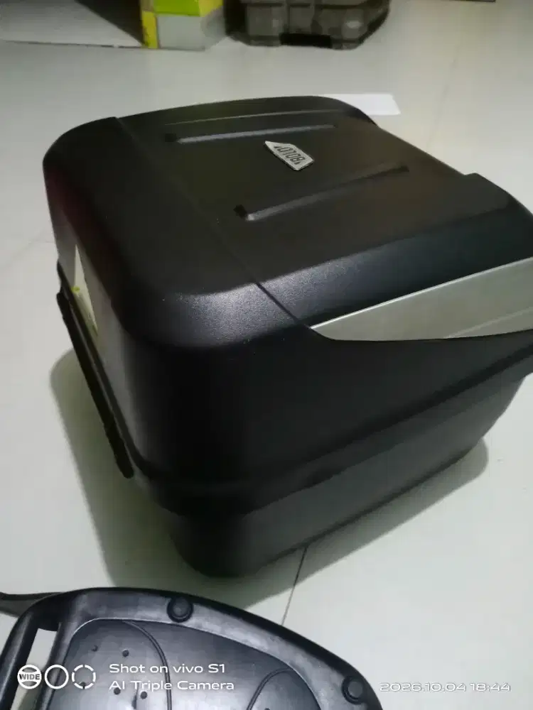 Box Givi + breket  nego, untuk Honda beat