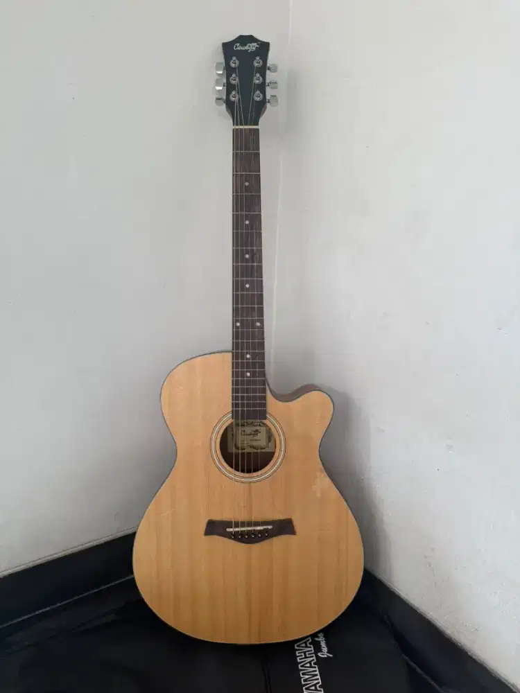 Gitar Akustik , Gitar