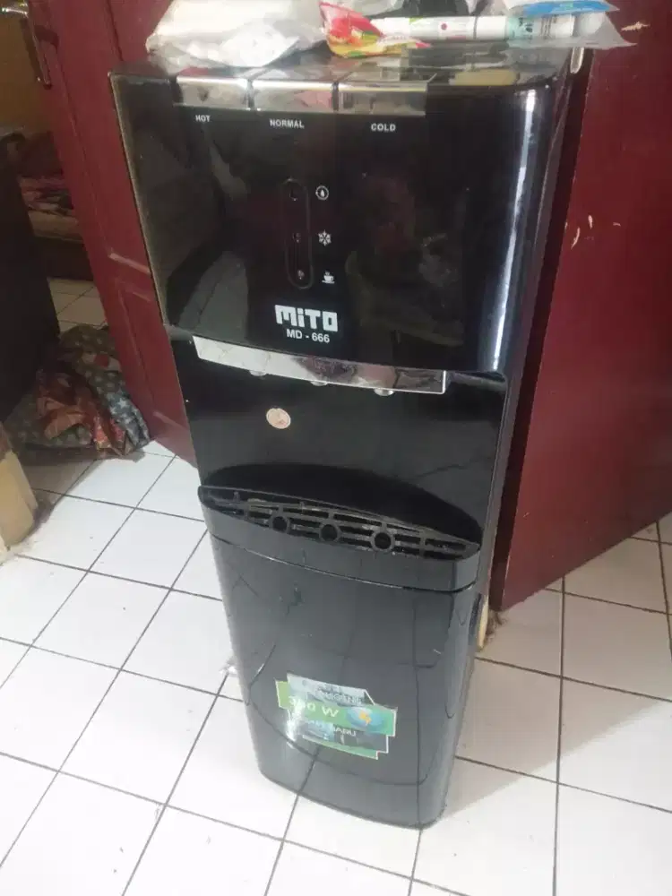 Di jual dispenser  Mito galon bawah tiga kran  normal no minus