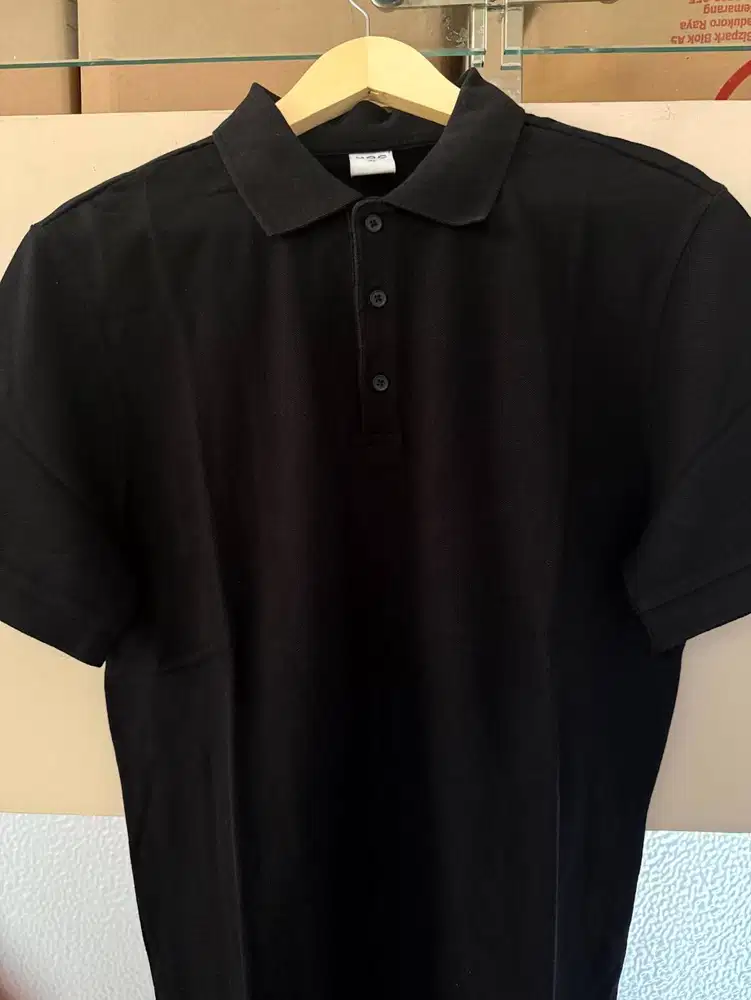 Kaos Polo MOC Slim Fit - Hitam Polos