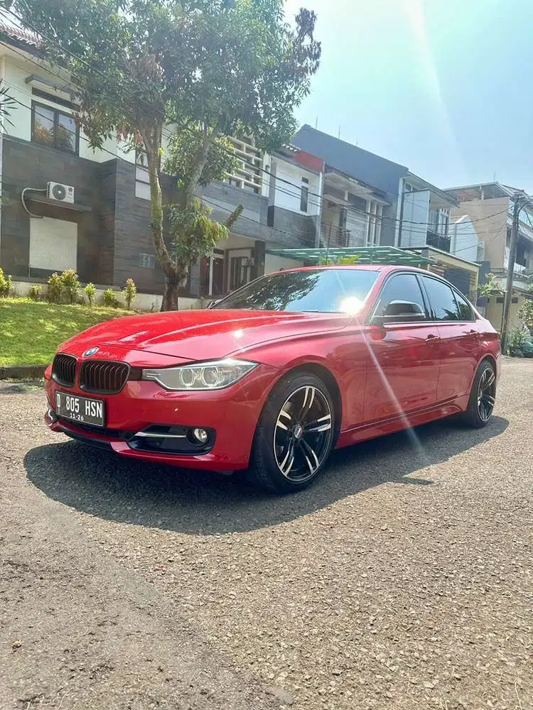 BMW 320i 2014 Bensin