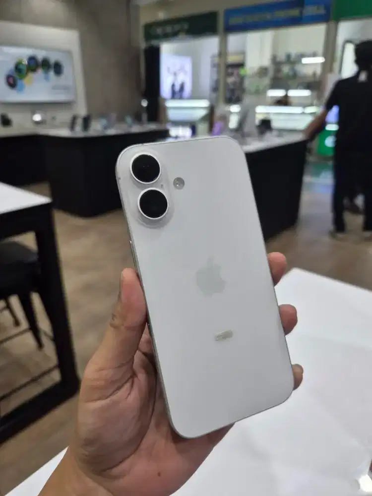 iPhone 16 basic 128gb white