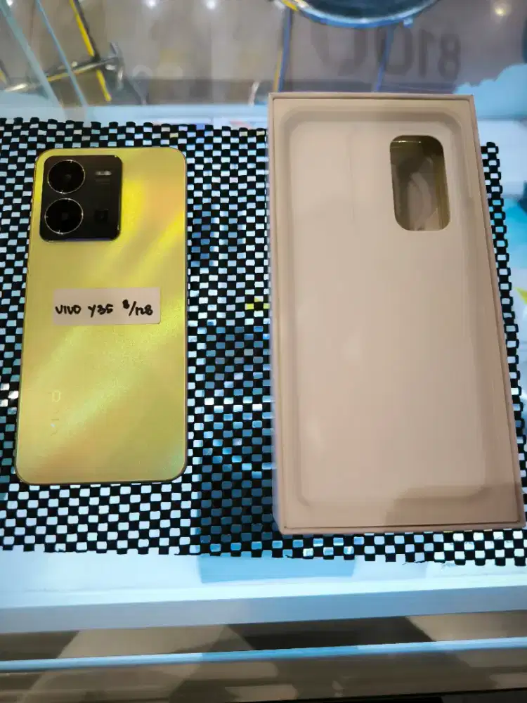 Vivo y35 ( Vivo )