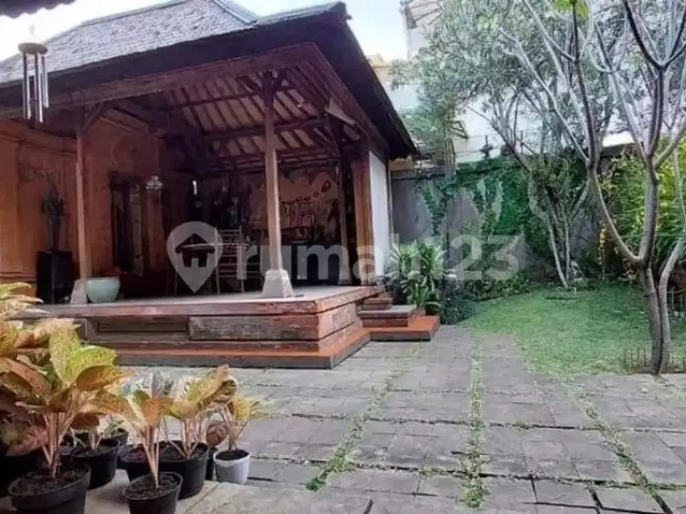 Dijual Rumah Lama Terawat di Cisitu Indah Dago Bandung