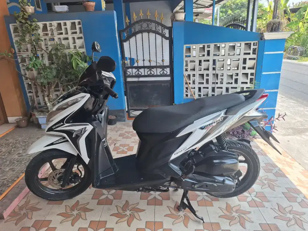 Vario 125 2014 apikan bisa cash/kredit syariah angsuran TERMURAH