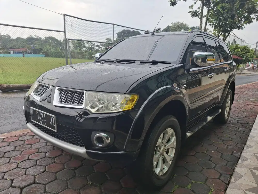 Siap Pakai!!! Mitsubishi Pajero GLS 2012 Hitam Matic