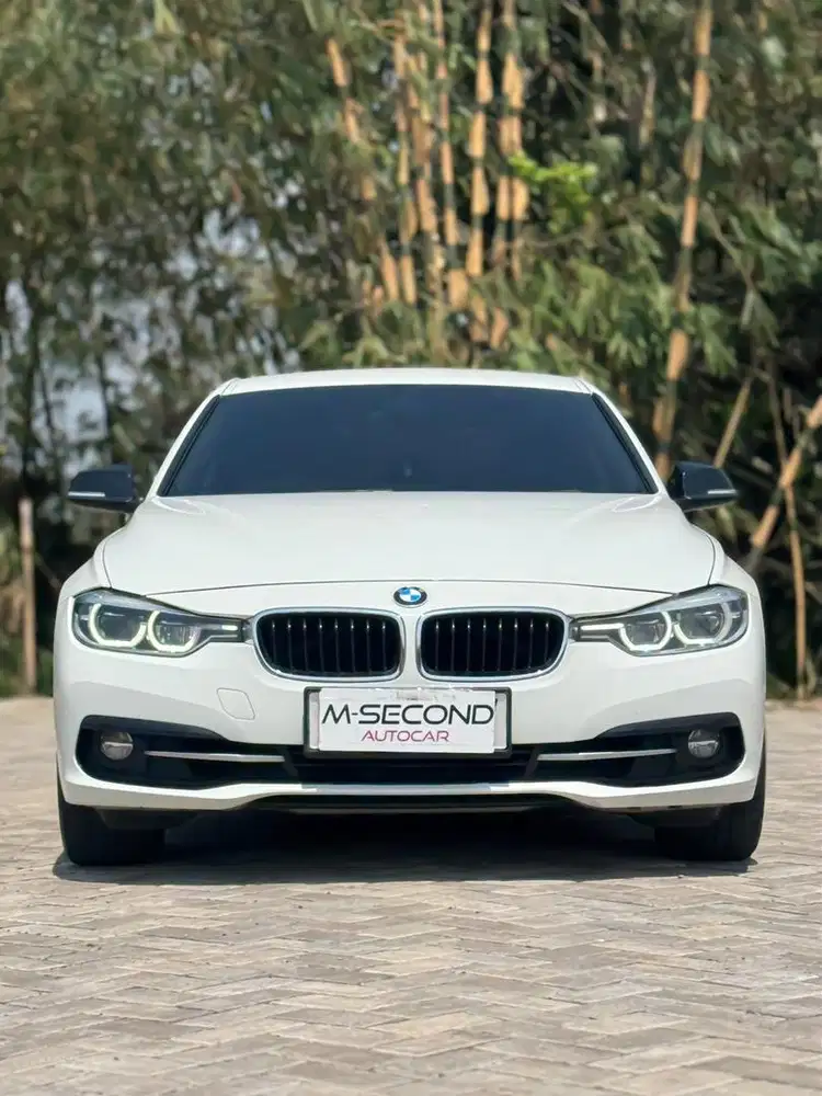 BWM F30 SPORT 2018