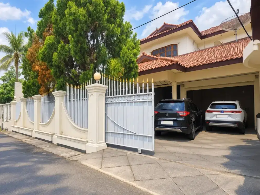 Dijual Rumah Siap Huni Dengan Bangunan Luas Suasana Ari di Kawasan Cilandak Jaksel AM-19244