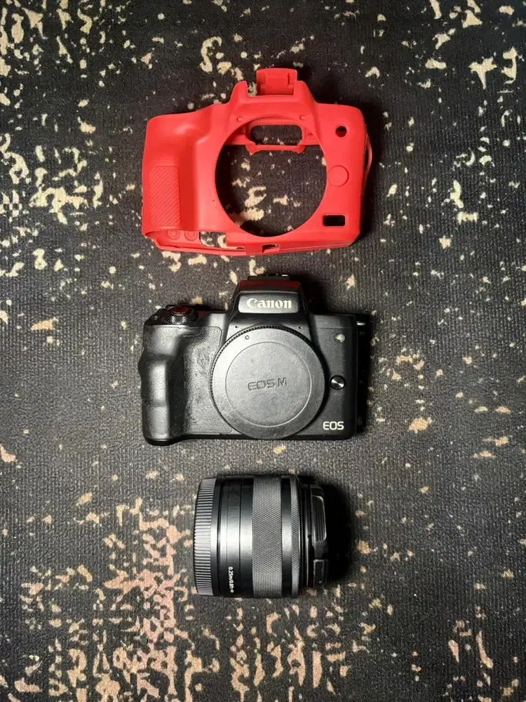 JUAL CEPAT KAMERA CANON M50 BLACK