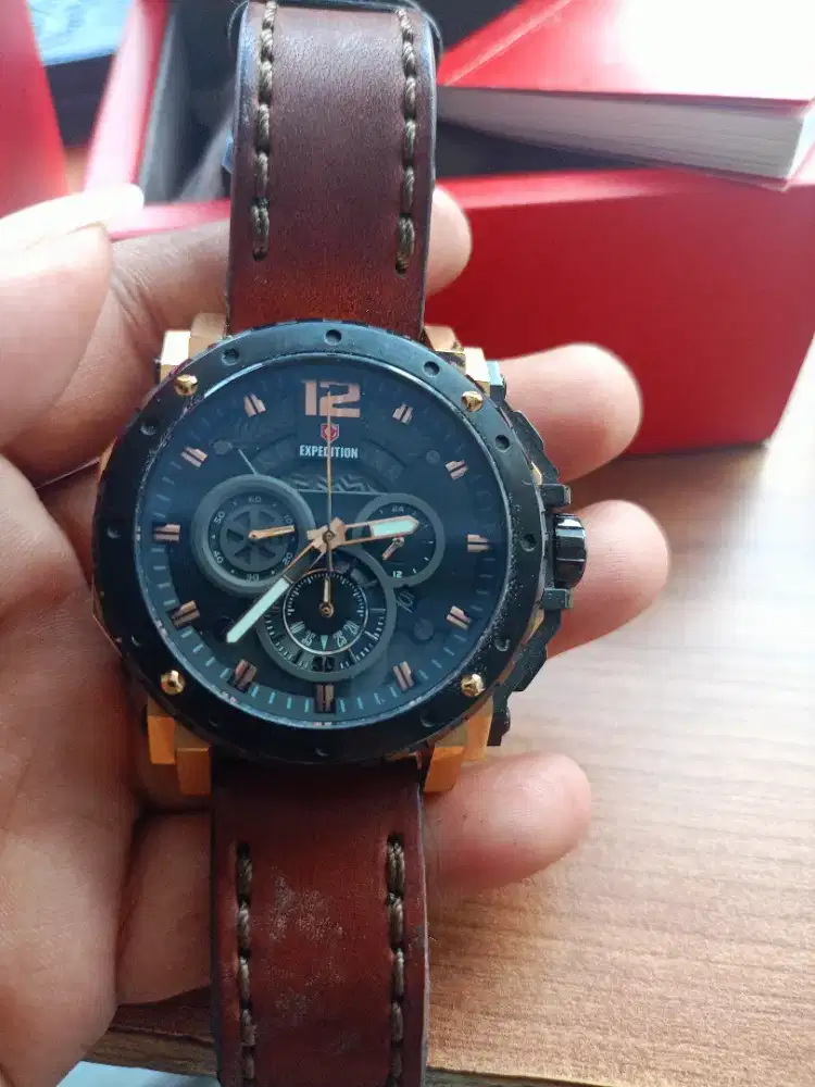 Jam tangan expedition