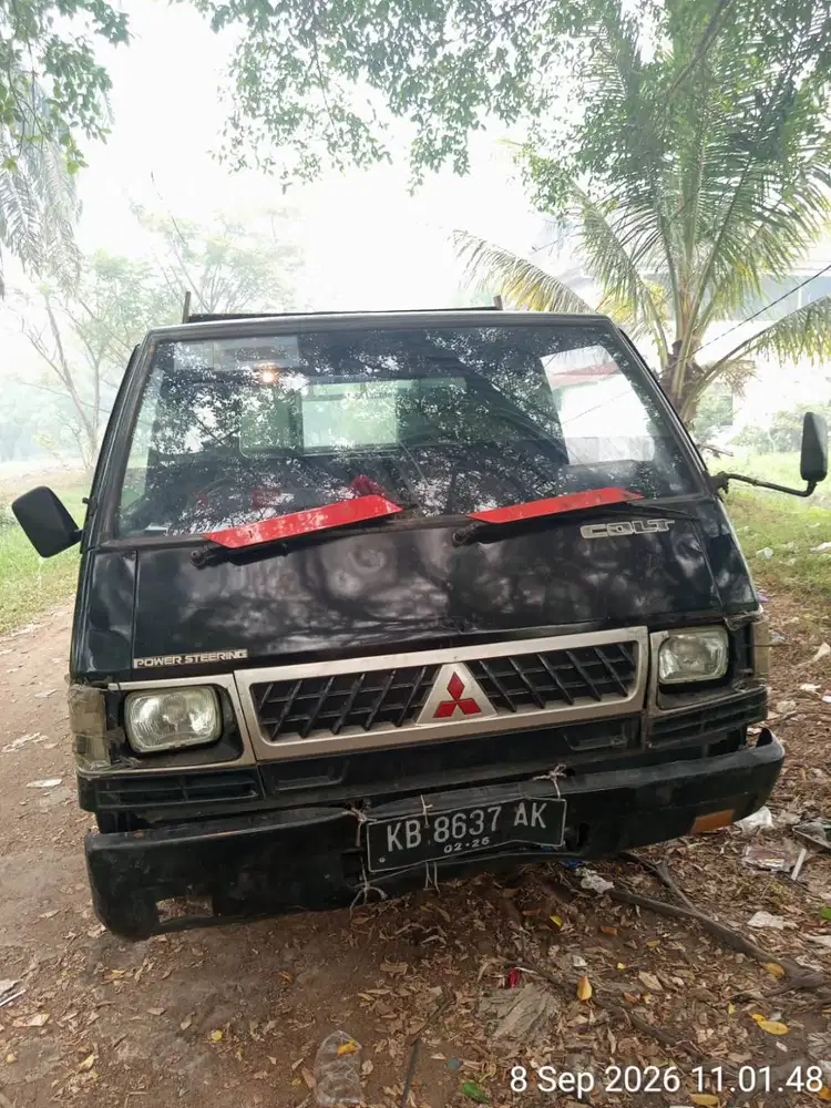Mitsubishi L300 pick up 2011