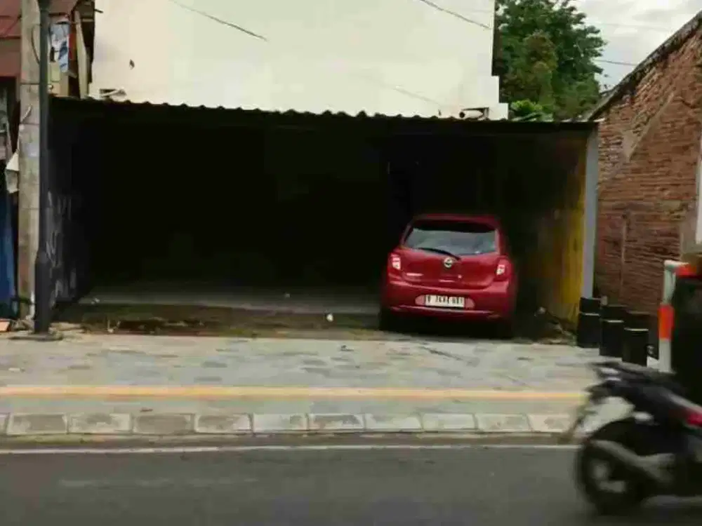 Gudang Sewa Pinggir Jalan Raya di Tangerang Selatan