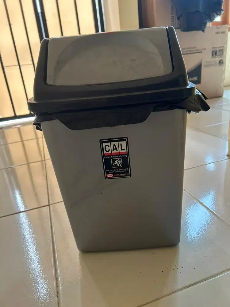 Tempat sampah like new