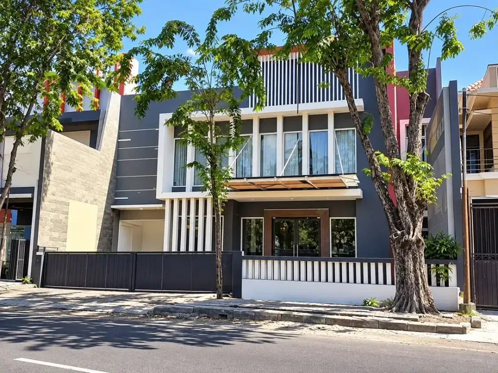 Dijual Murah Rumah + Kantor di 0 Jalan Raya Margorejo Indah