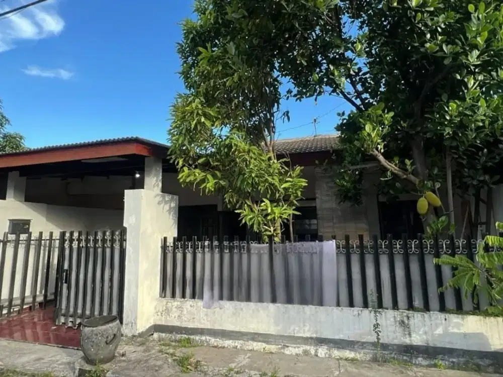 Disewakan Rumah Siap Huni 1,5 Lantai di Kutisari Surabaya Selatan