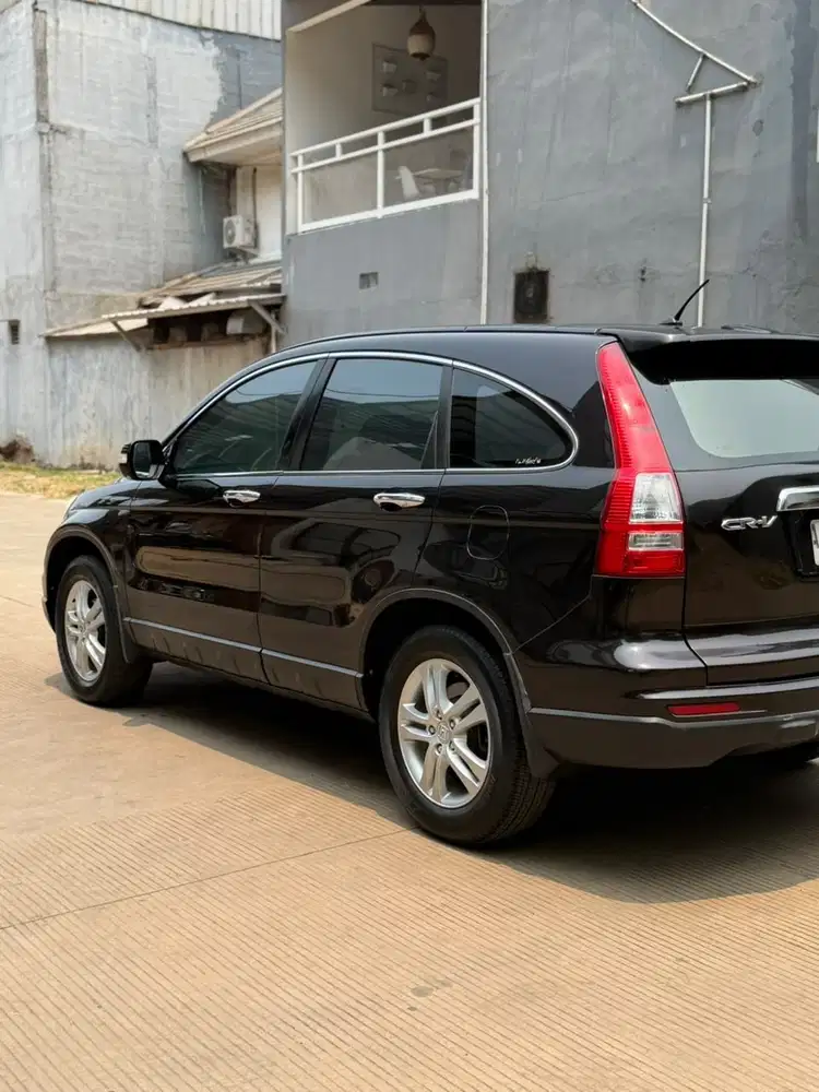MOBIL CRV 2.4 Matic 2011 (Hitam)