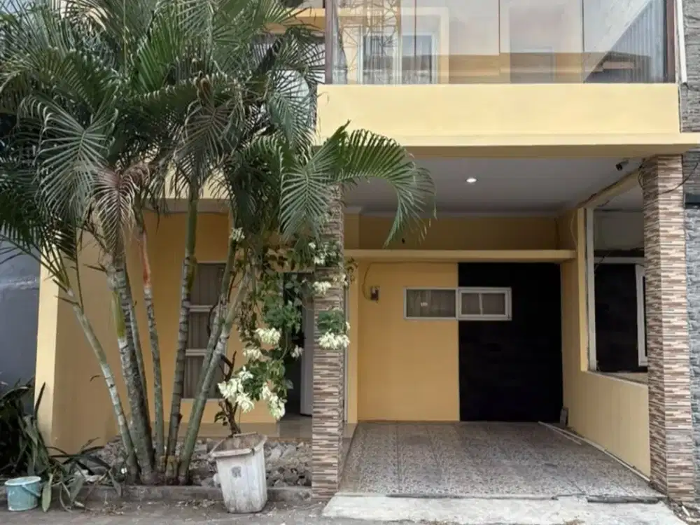 Rumah 2 Lantai di Green Village, Bekasi