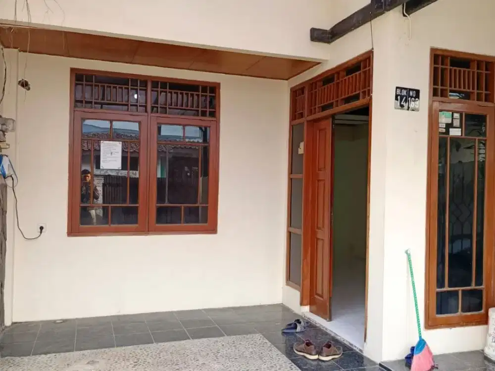 Kontrak rumah sarijadi akses besar harga diluar nalar murah banget, nego sd deal, siapa cepat!