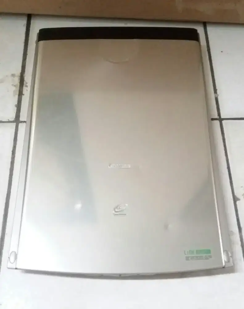 Scanner Canon Lide 80.