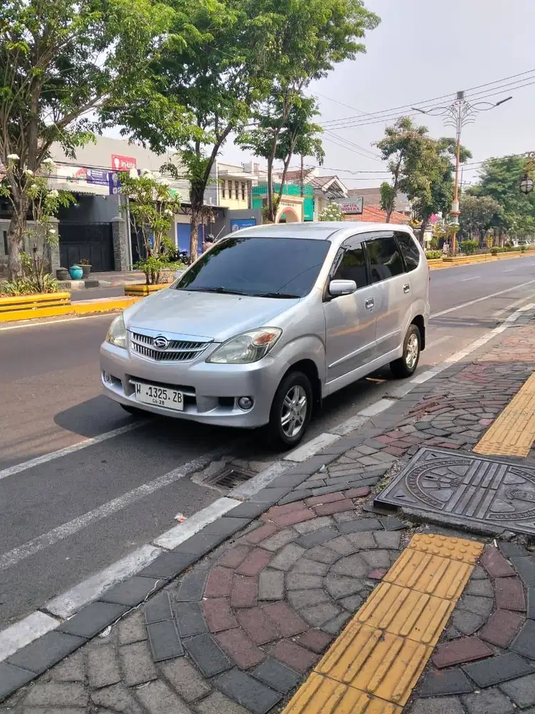 Daihatsu Xenia Manual [2010]