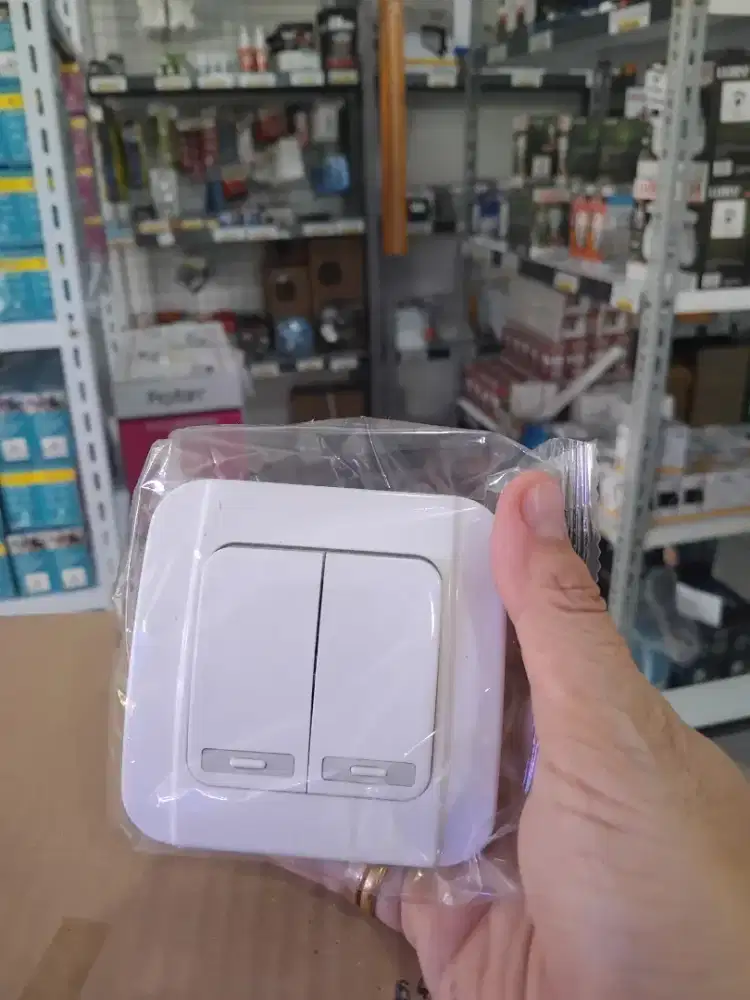 BROCO Saklar IB Seri Galleo White