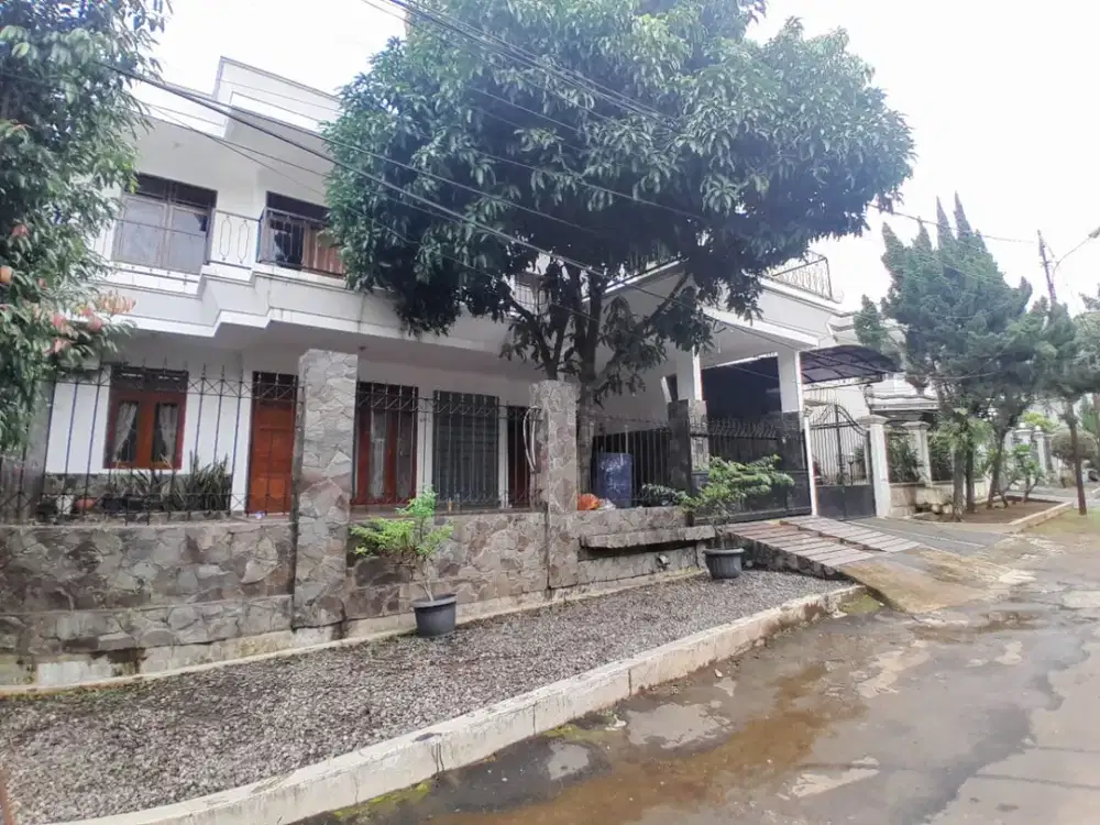 Dijual Rumah Mewah 2 lantai Perumahan Bogor Baru Tegallega