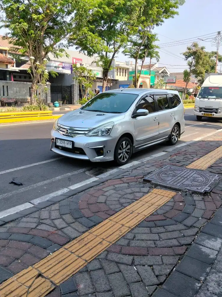 Nissan Grand Livina Matic 2017