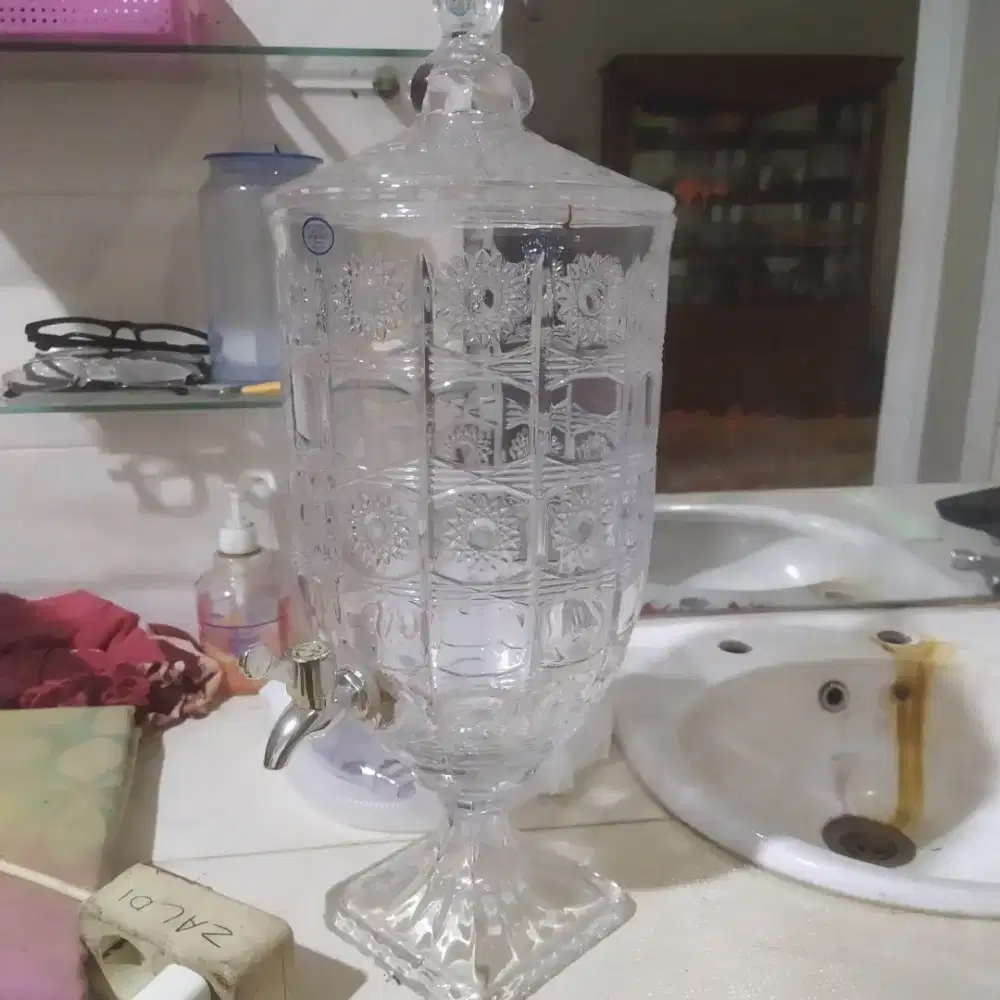 Dijual Dispenser kaca kondisi baru