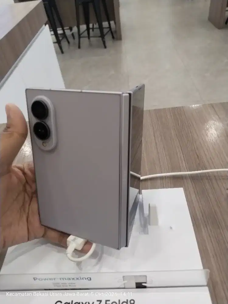 Samsung zfold 8 12/256 free adapter dan voucer acc senilai 1500.000