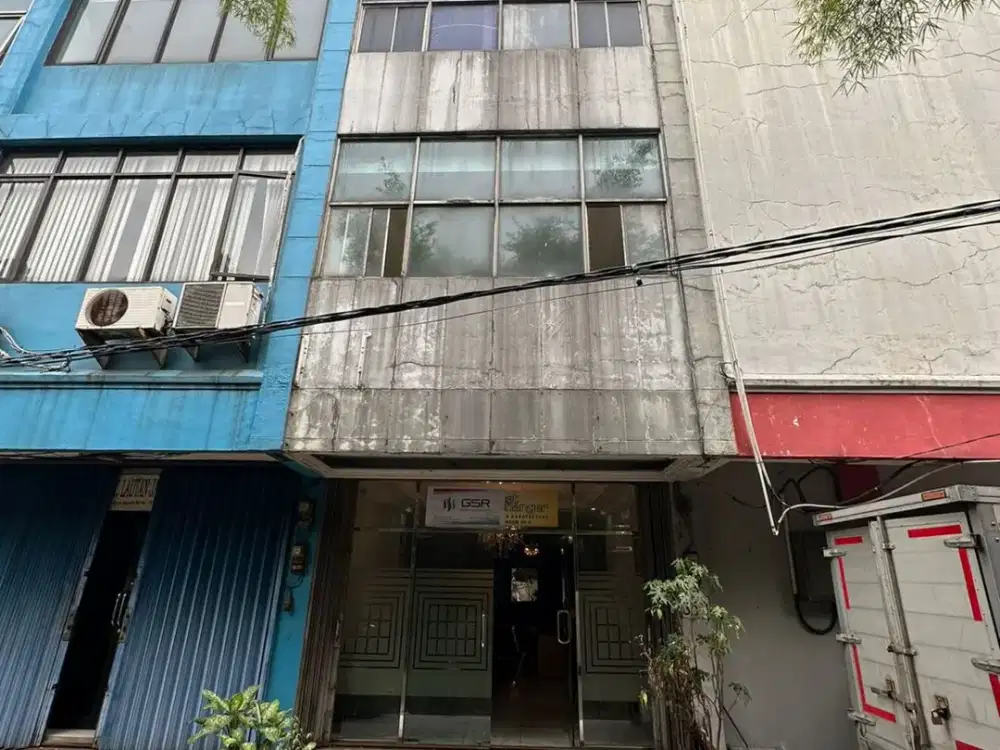 Dijual Ruko Strategis Jalan I Gusti Ngurah Rai Klender Jakarta Timur