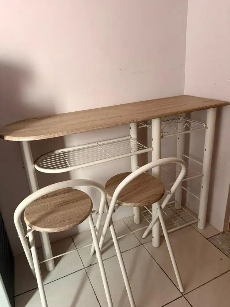 1Set kursi+meja bar